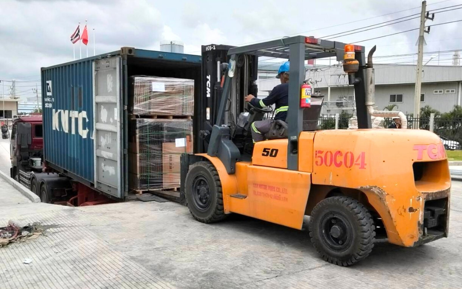 ให้เช่าโฟล์คลิฟท์ รายวัน